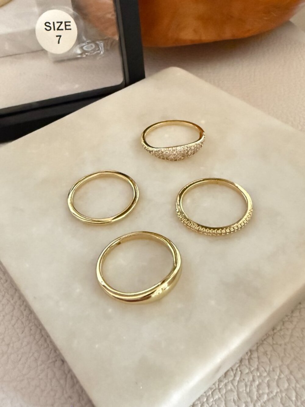 4pcs Women's Gold Plated Ring 14 Gold Women's Ring Set, Size 7 - Picture 4 of 5